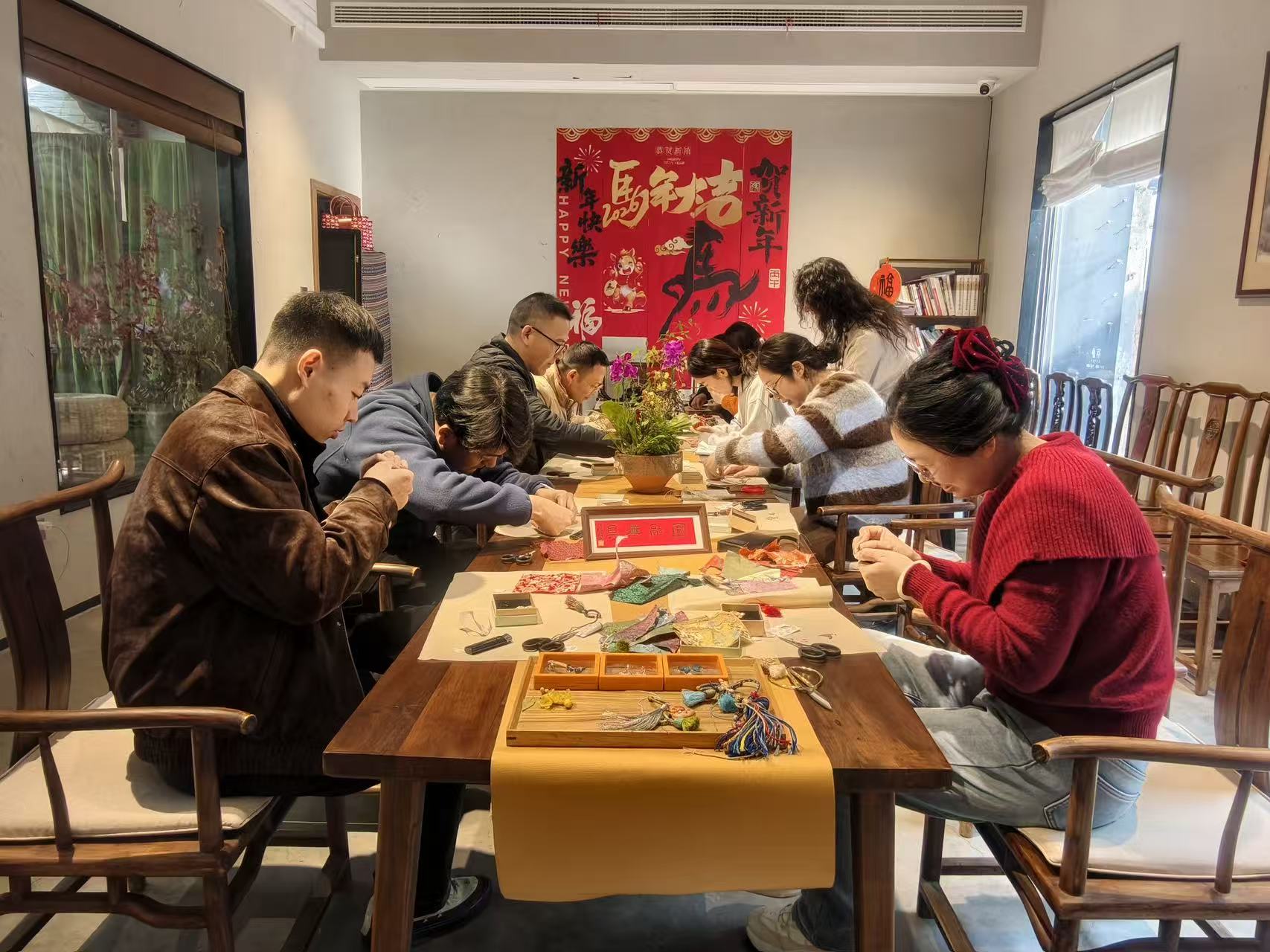 东至南团建活动---探寻扬州文脉，巧制宋锦雅饰